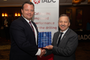 Trenton Martin, Transocean, Vice Chairman of the IADC ART Committee, recently presented Robin Macmillan, NOV, with a plaque in recognition of his years of service with the Committee, including two years as Chairman and two years as Vice Chairman.